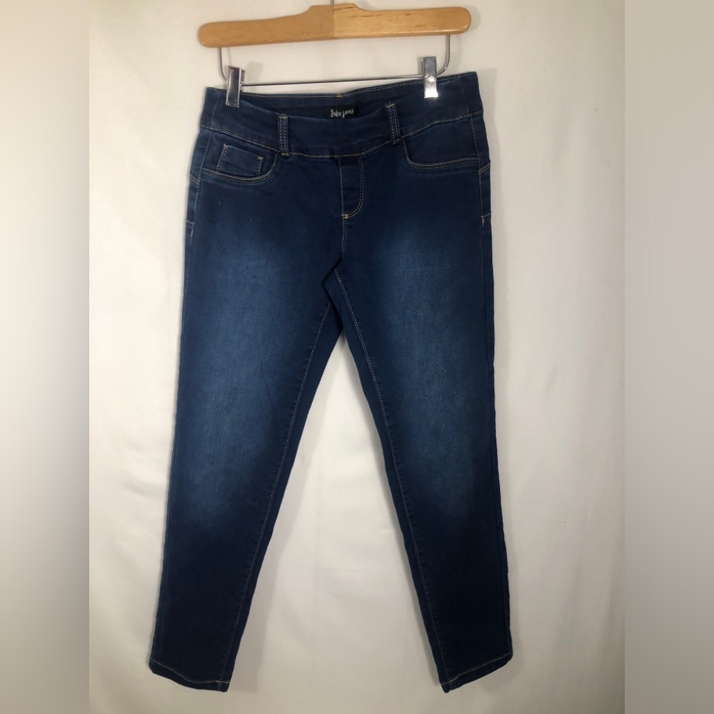 Women’s Suko Jeans. Size 4. 30” waist.